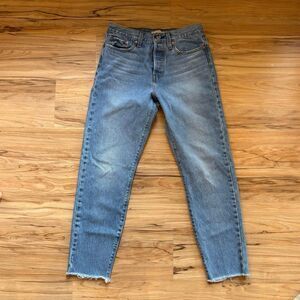 Levi’s Wedgie Straight Jeans Women’s W28 High Rise Blue Distressed Hem